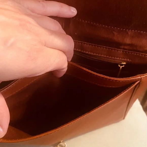 Fossil large leather camel clutch wristlet - Picture 4 of 8